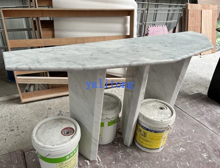 Konzola Dolmen z přírodního mramoru