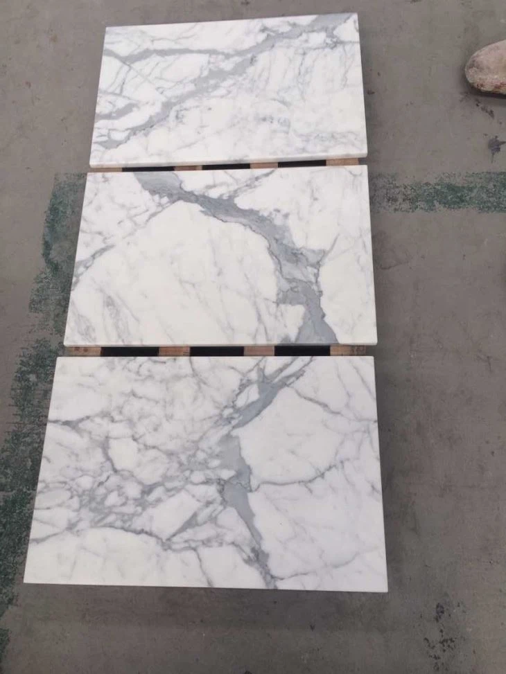 Calacatta bílý mramor piloval stolové desky