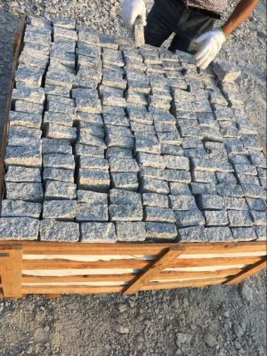 Venkovní dlažební kámen