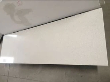 Bílá křemenná špička