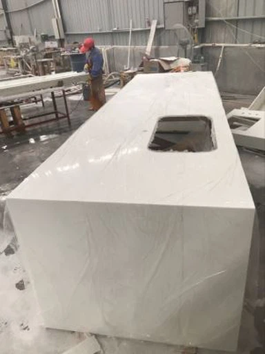 Krystalická skleněná deska s hranou vodopádu