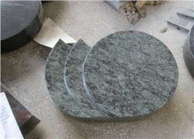 Olivově zelená žula Náhrobní kámen Factory